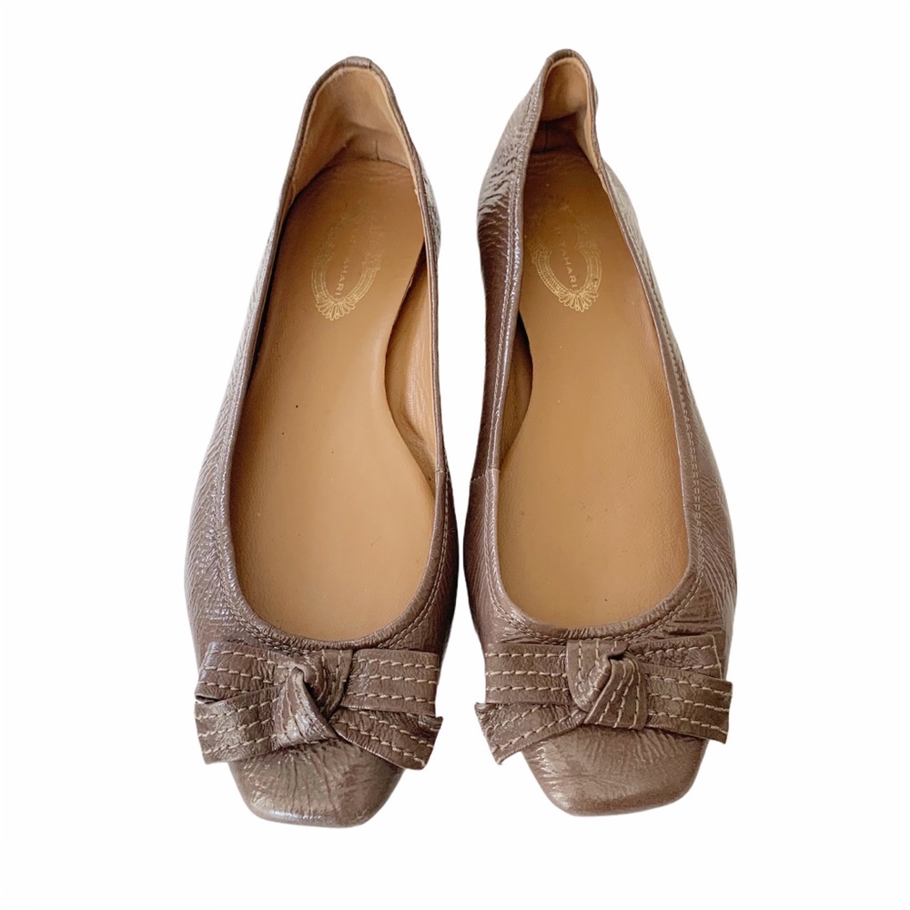 Elie Tahari Taupe Patent Leather Flats Bow Shoes